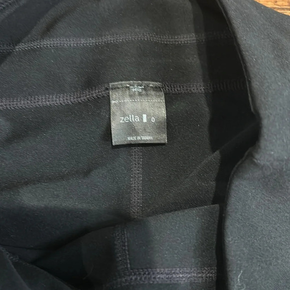 Zella Rainbow Waistband Flare Pants - Picture 4 of 4